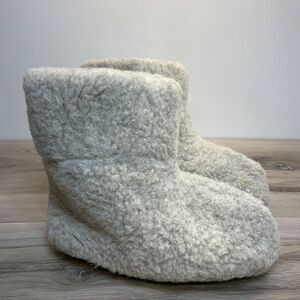 Glenaran Moon Booties Slippers Womens 39-40 100% Wool Classic Irish Design House